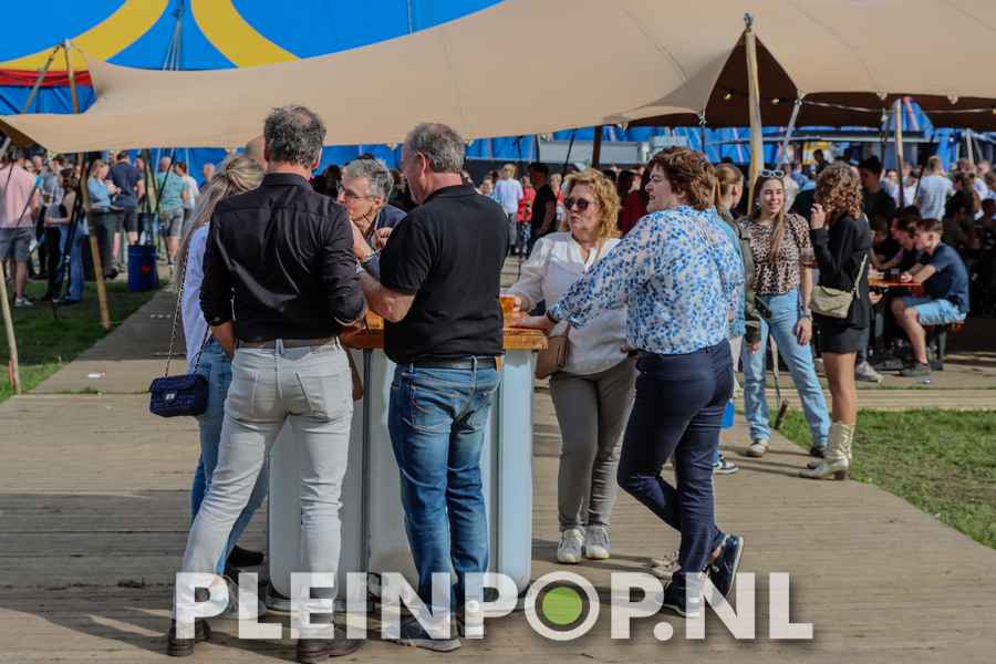 Publiek    Bezoekers (59)